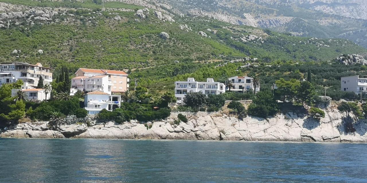 Apartments Tri Palme Baška Voda Exteriör bild