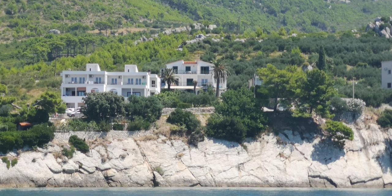 Apartments Tri Palme Baška Voda Exteriör bild