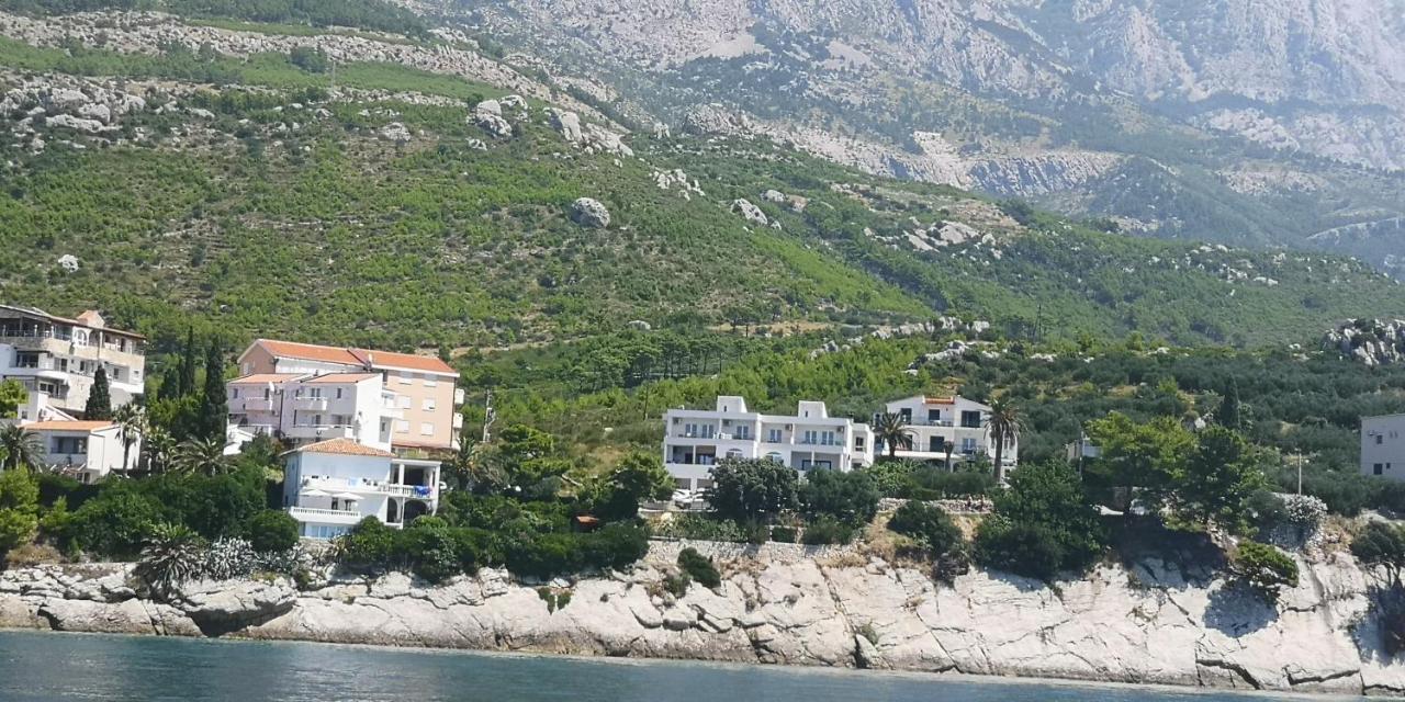 Apartments Tri Palme Baška Voda Exteriör bild