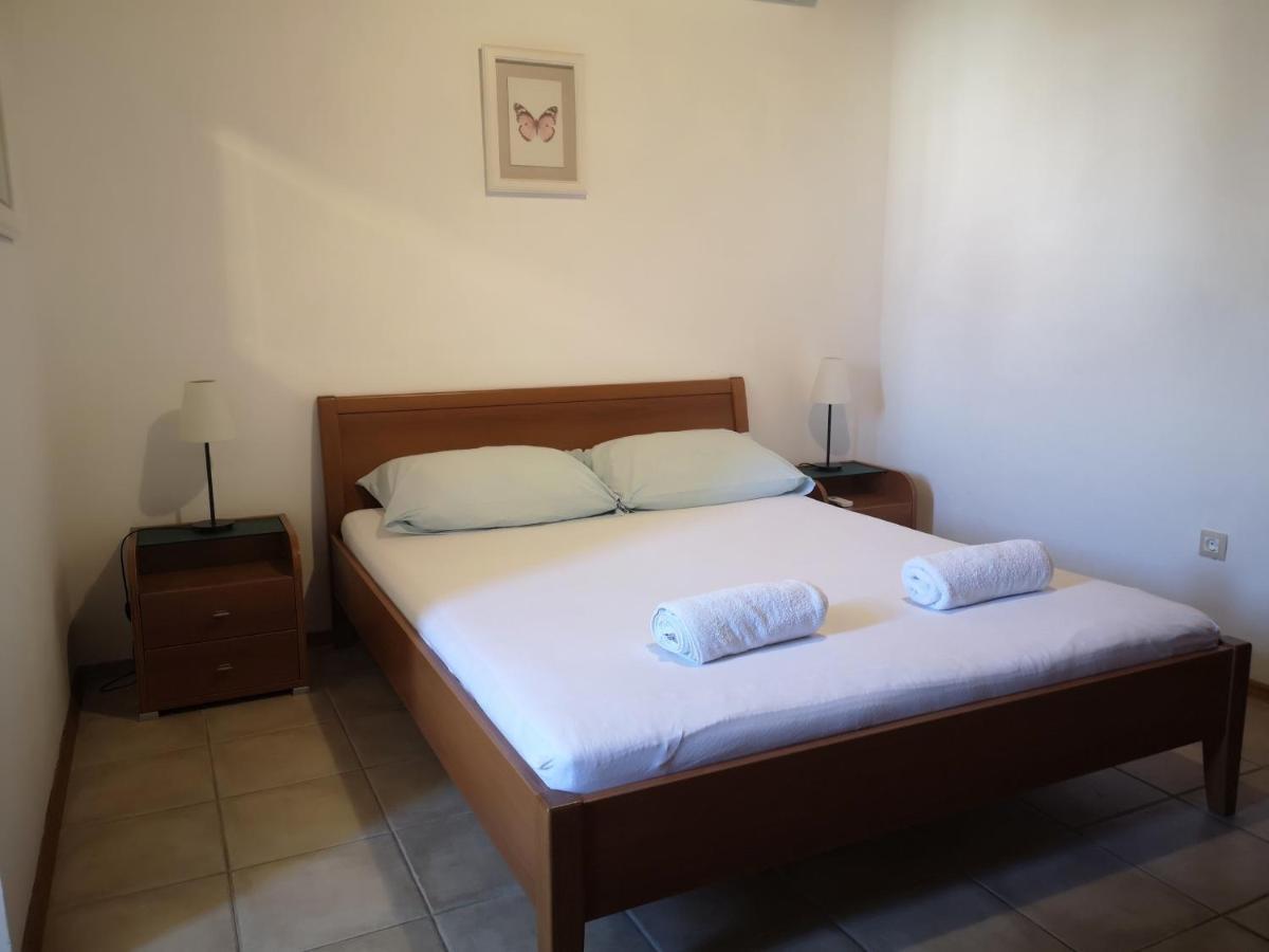 Apartments Tri Palme Baška Voda Exteriör bild