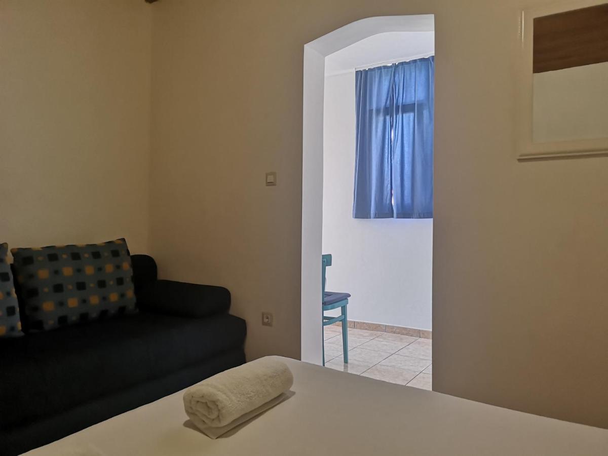 Apartments Tri Palme Baška Voda Exteriör bild