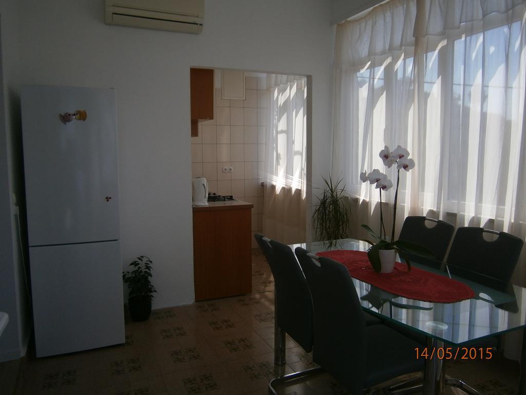 Apartments Tri Palme Baška Voda Rum bild