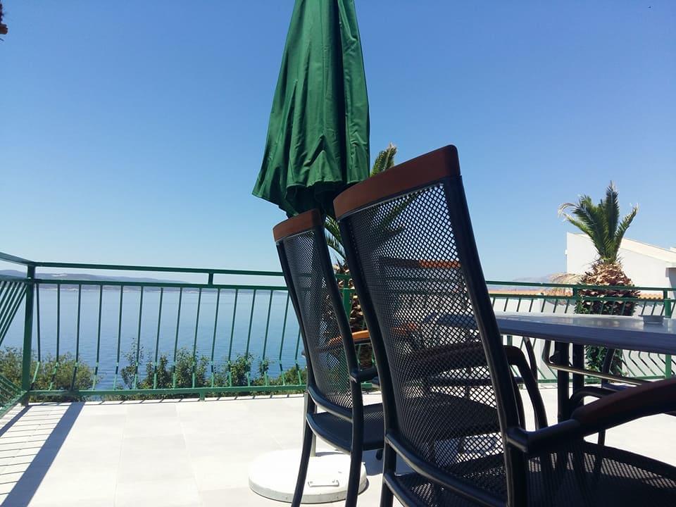Apartments Tri Palme Baška Voda Exteriör bild