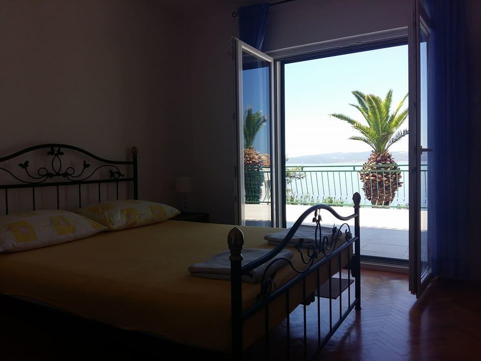 Apartments Tri Palme Baška Voda Exteriör bild