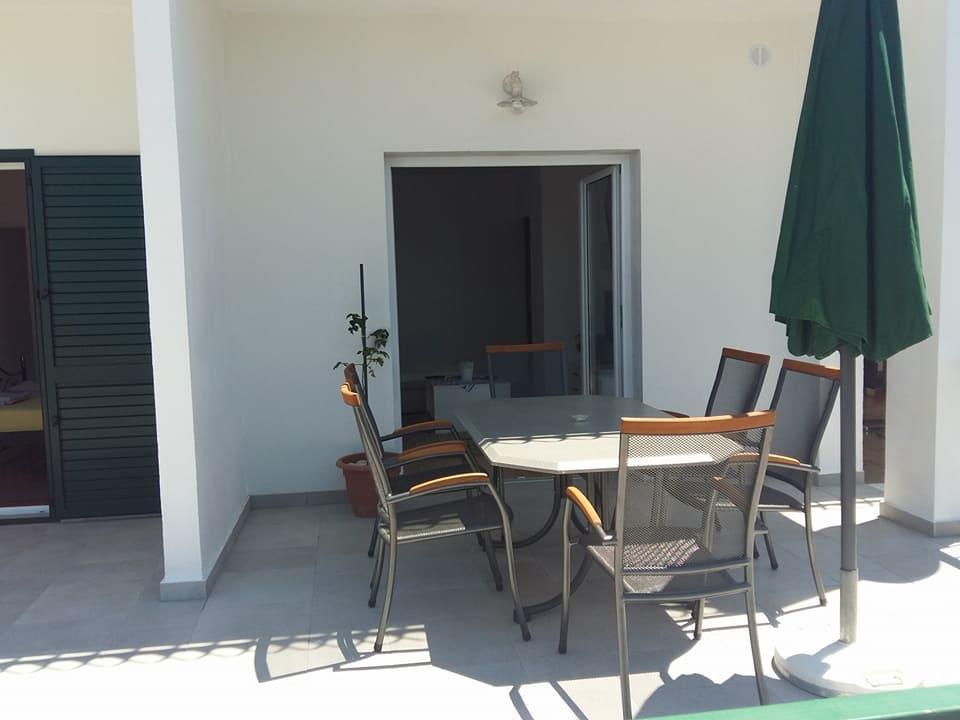 Apartments Tri Palme Baška Voda Exteriör bild